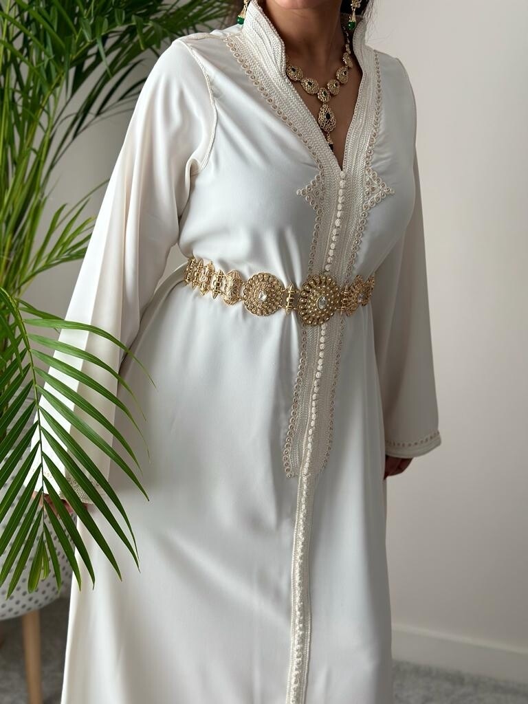Moroccan belt in Gold with white stones