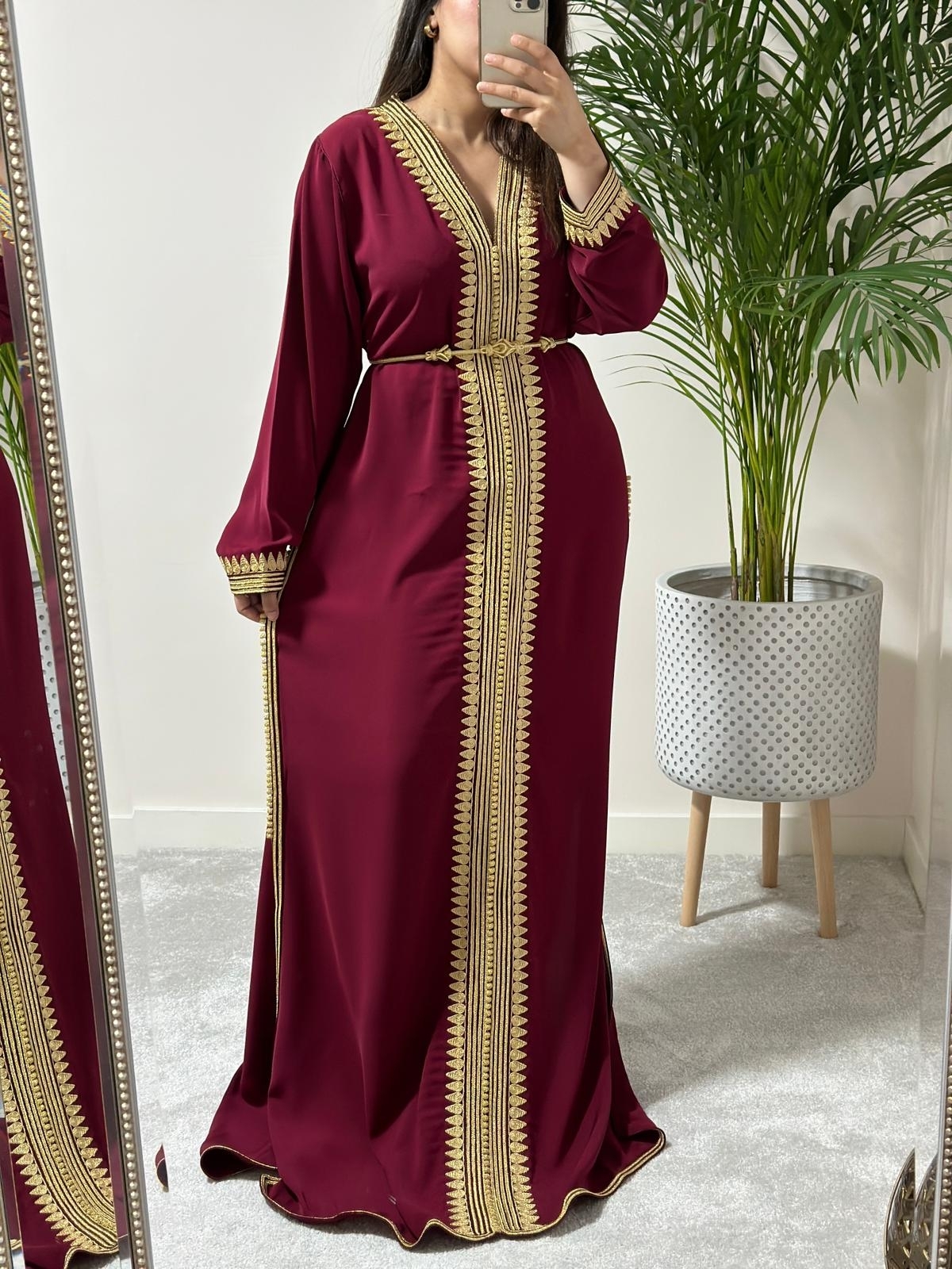 Kaftan El Hiba with Gold embroidery in Burgundy