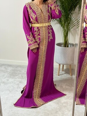 Kaftan Nakhwa in Pink with gold belt and colourful embellishment