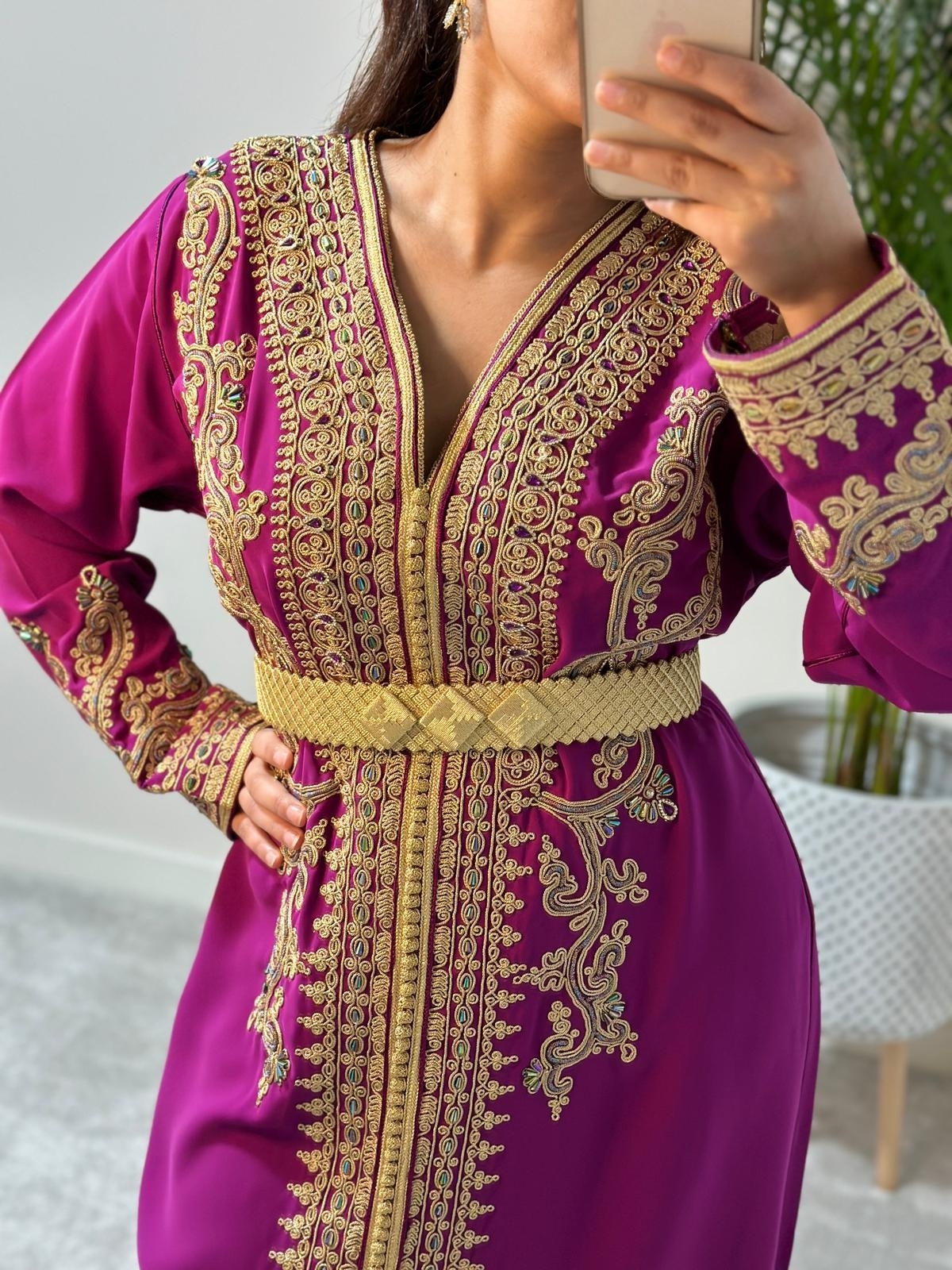 Kaftan Nakhwa in Pink with gold belt and colourful embellishment