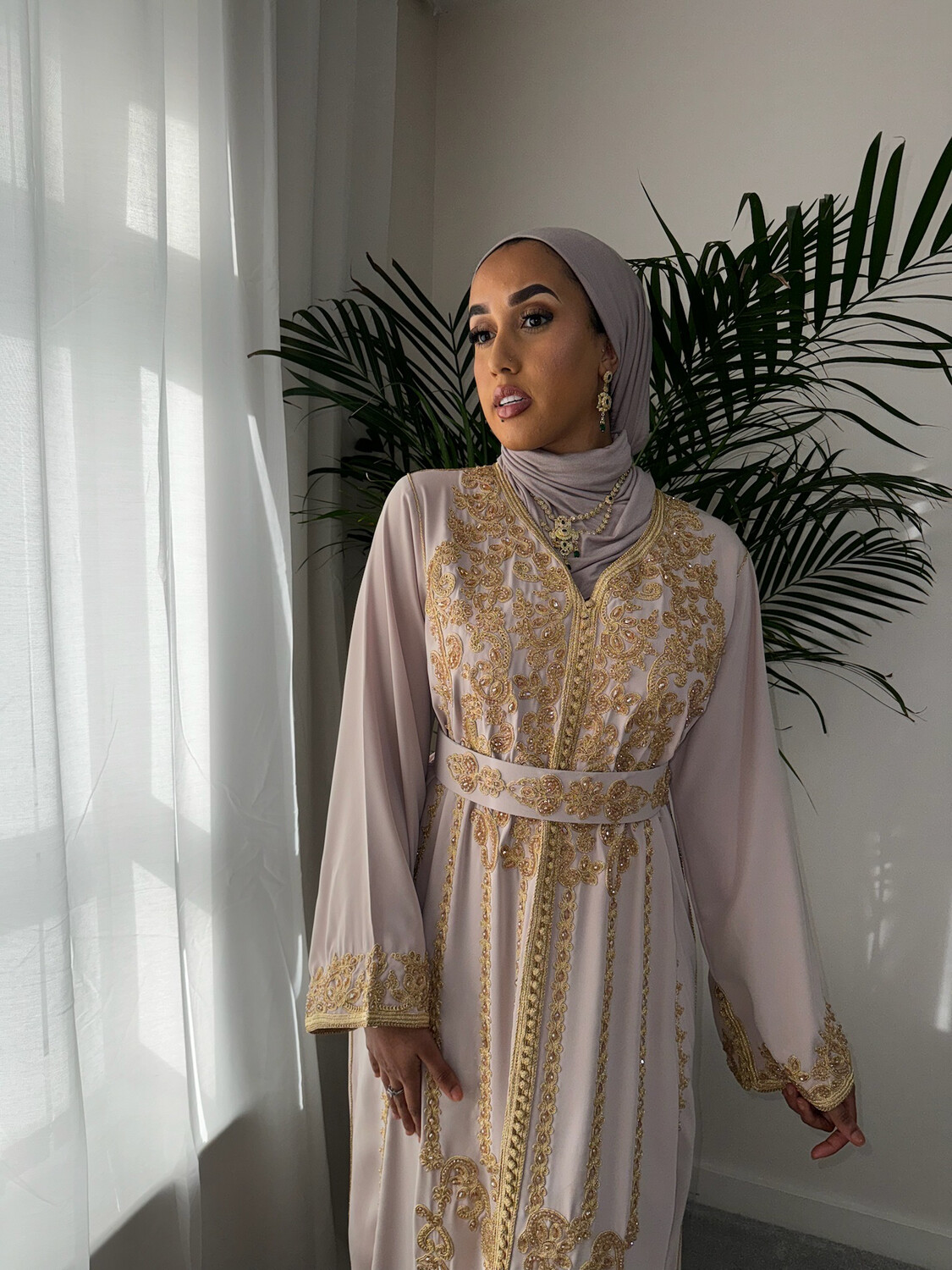 Kaftan Layali in Light Beige with full length detailed embroidery and matching belt