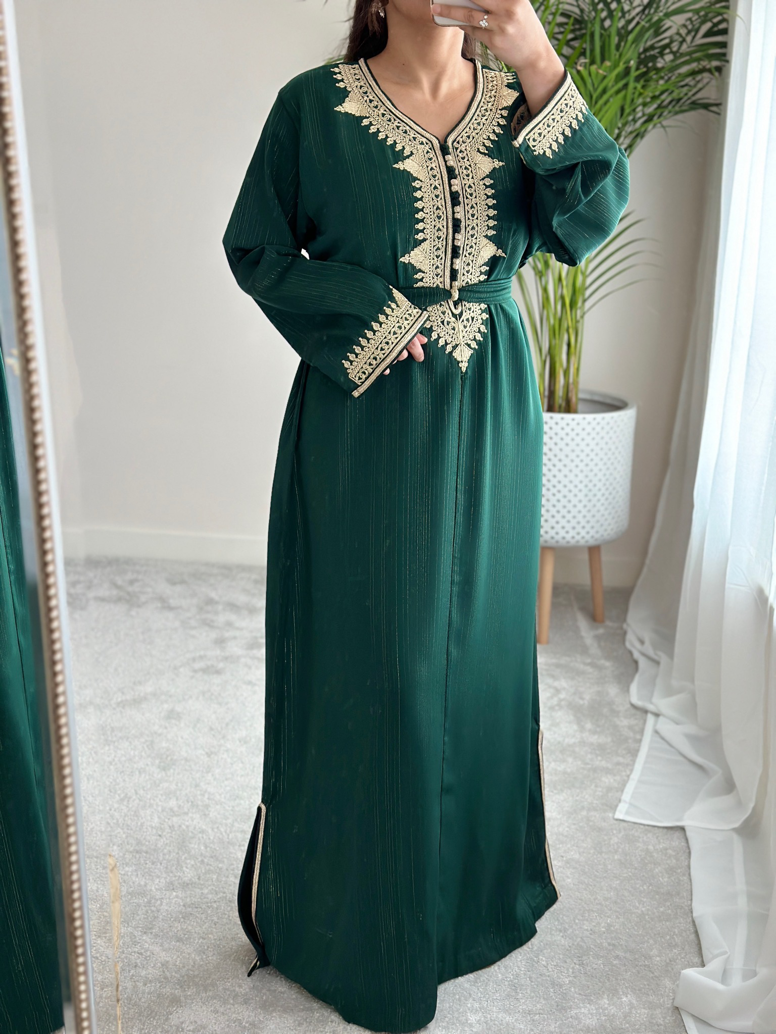 Kaftan Ramadan In Green With Hand Stitch Embroidery