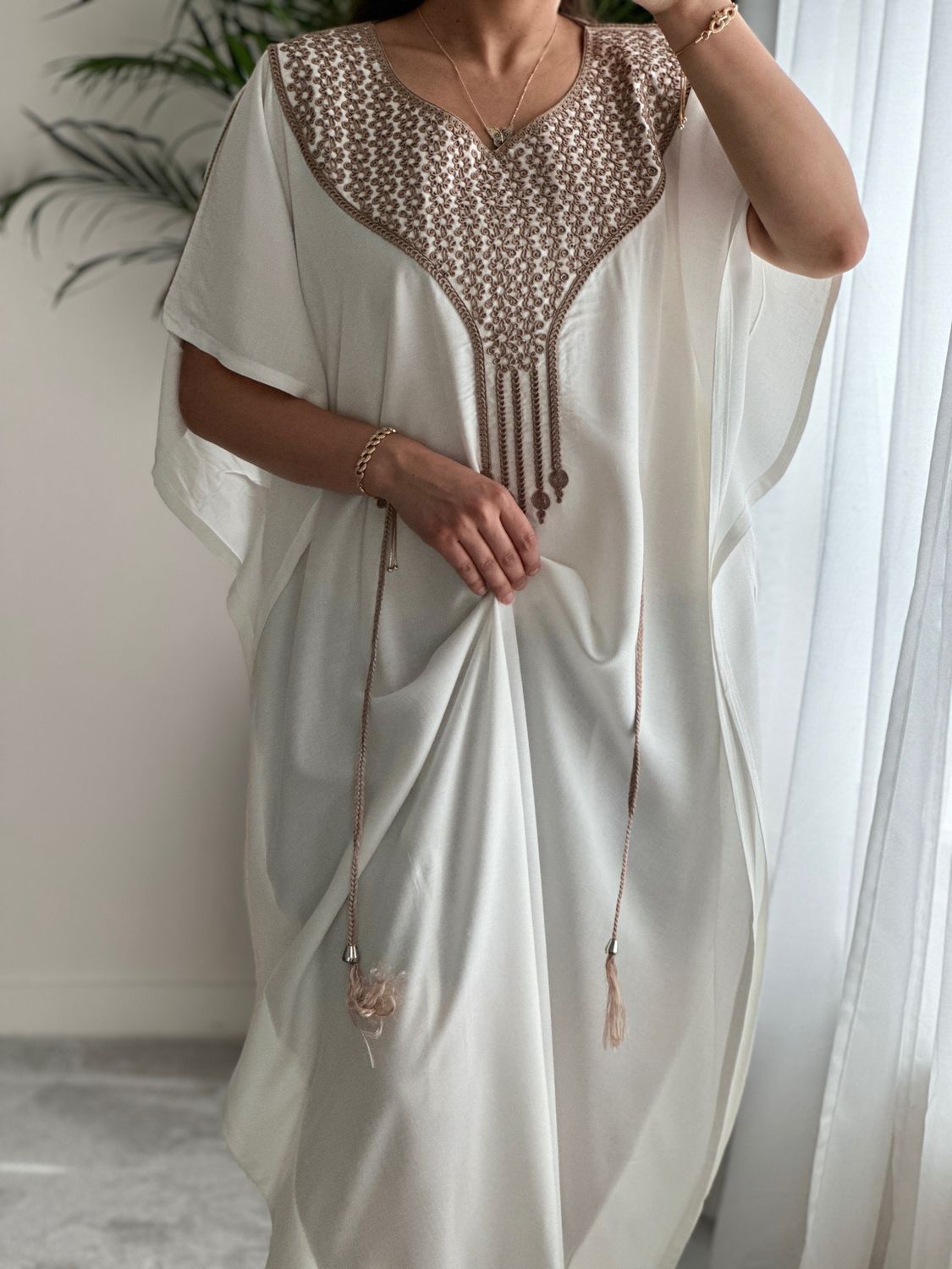 Premium Gandoura in white with belt