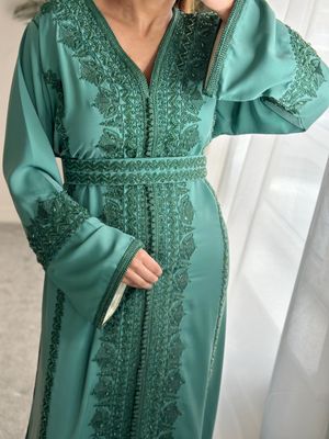 Kaftan AHLAM in Persian Green