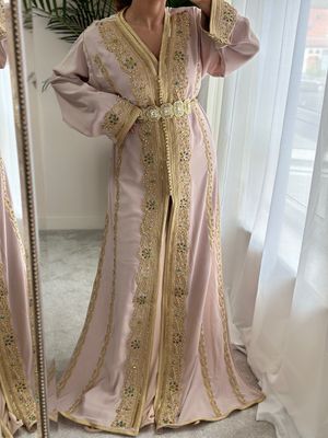 Takchita In Nude