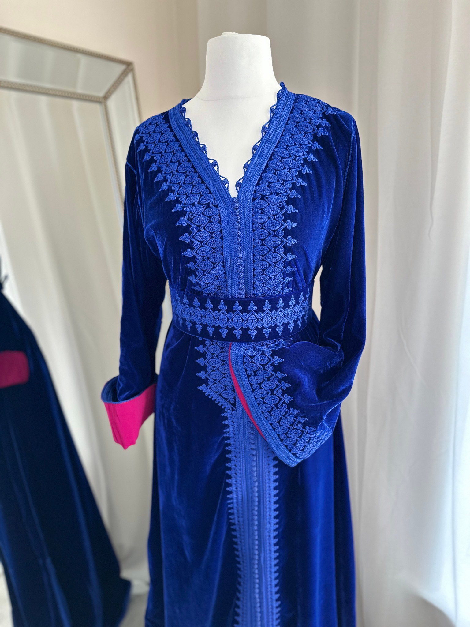 Velvet Kaftan In Royal Blue