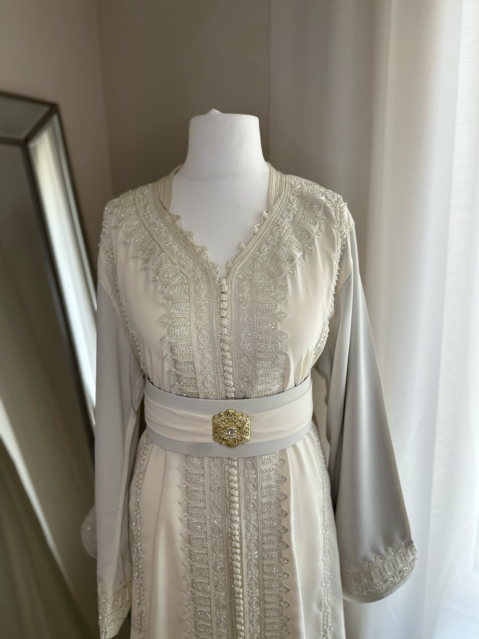 Kaftan Amirah In White