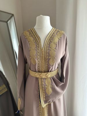 Kaftan Asmae In Nude