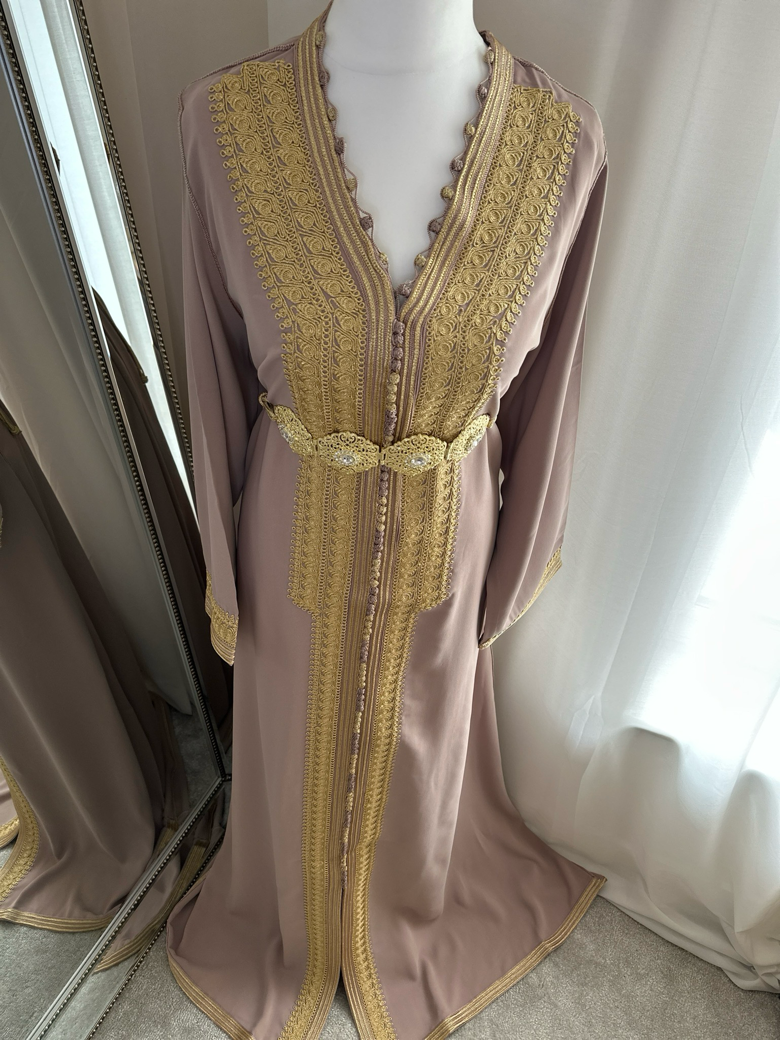 Kaftan Nisrine In Nude