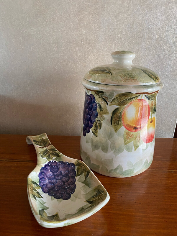 Pier One Dish Set