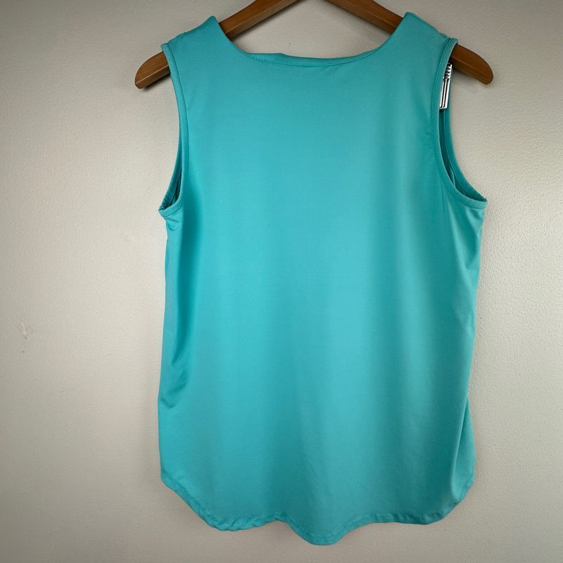 Lulu B Sleeveless Solid Turquoise Women’s V-neck Top - Very Good Pre-Owned Condition