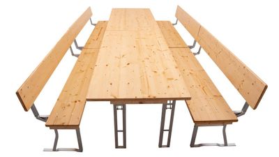 Bierzeltgarnituren 164 cm in Reihe gestellt