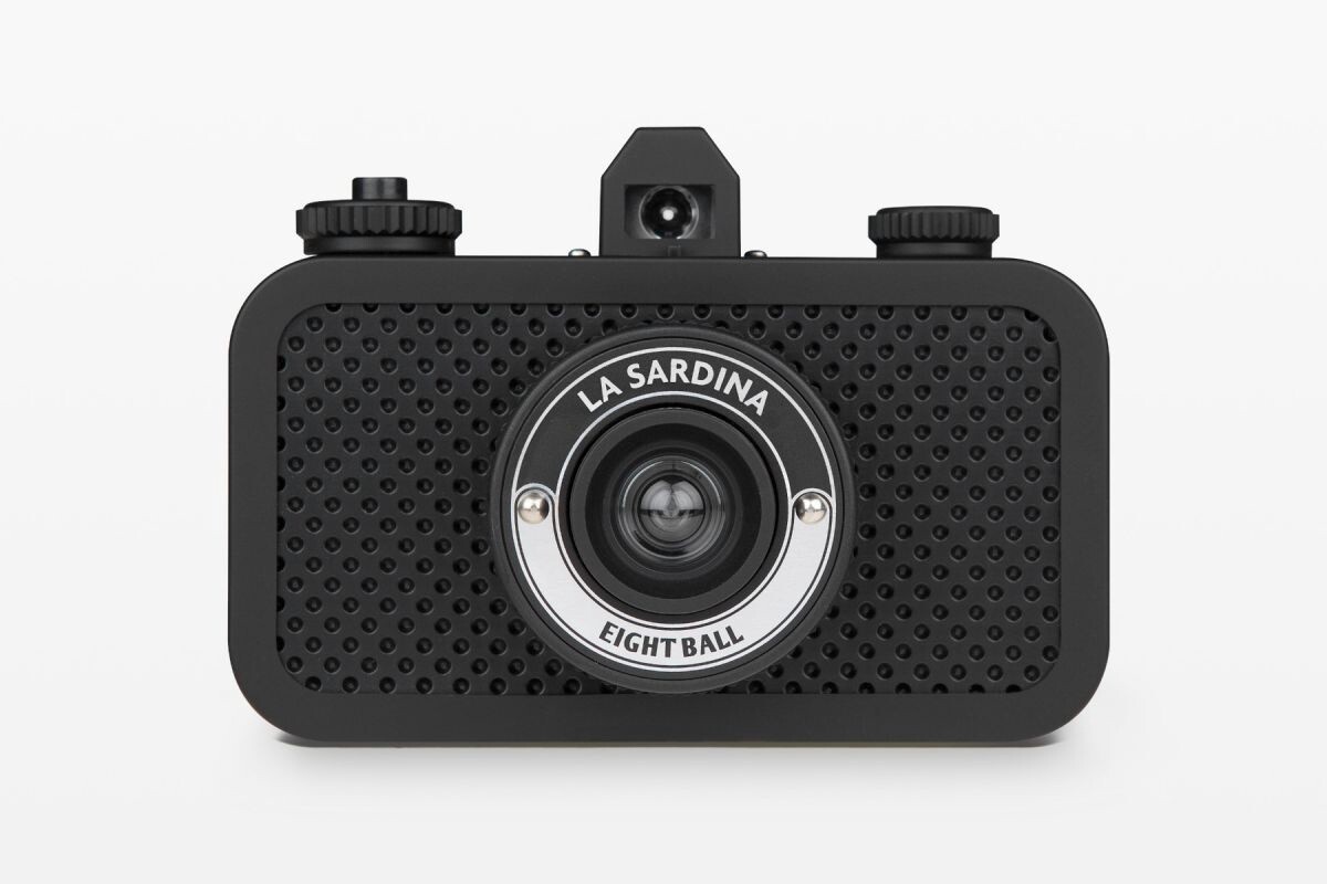 Lomography La Sardina 8 Ball