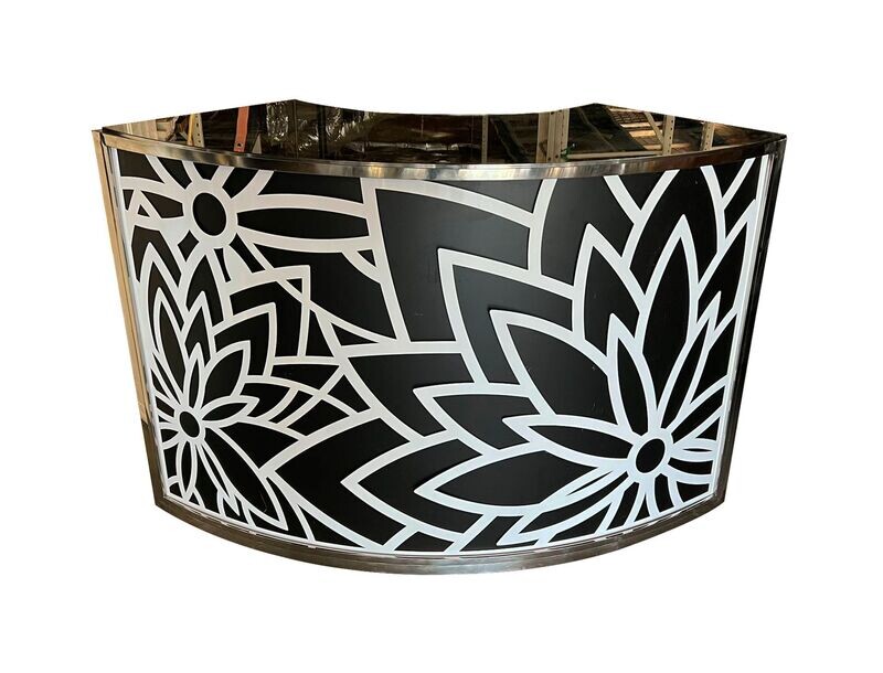 6ft Silver Frame Serpentine Daisy Design Bar