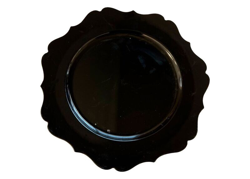Black Scallop Gold Rim Acrylic Charger