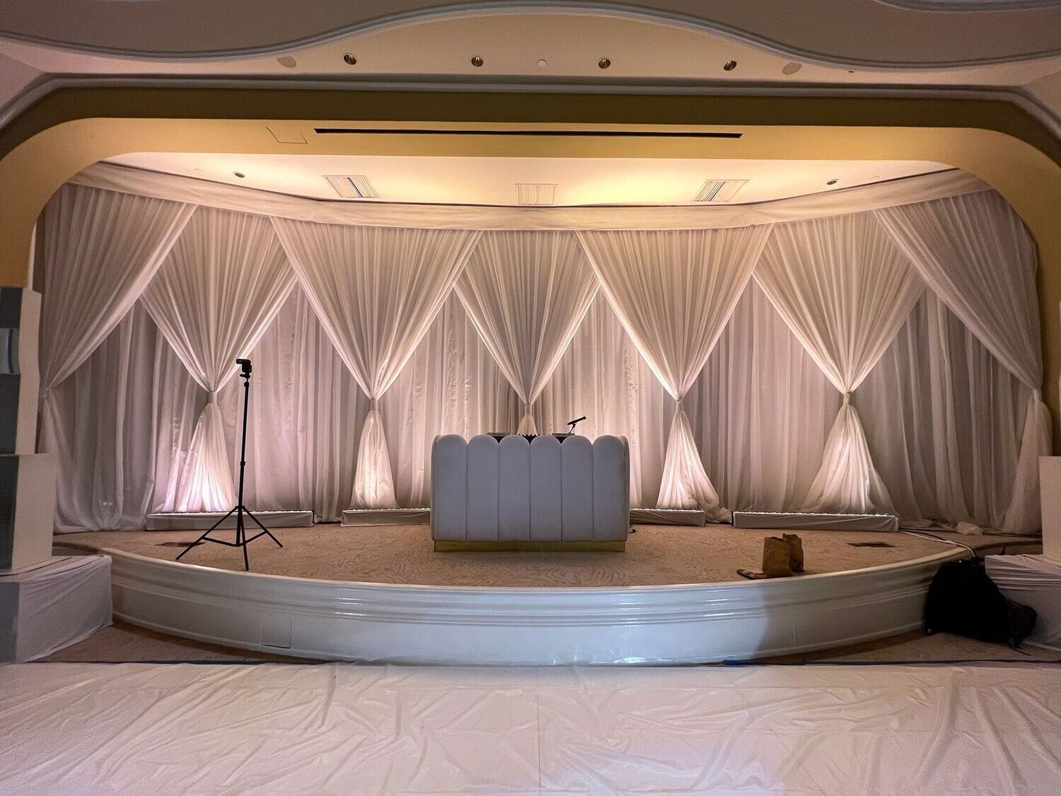 White Draping
The Beverly Hills Hotel 2