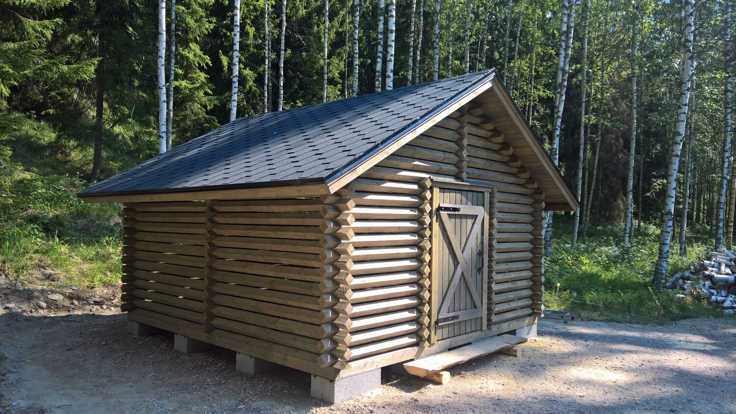 4 x 4 m suoraseinä