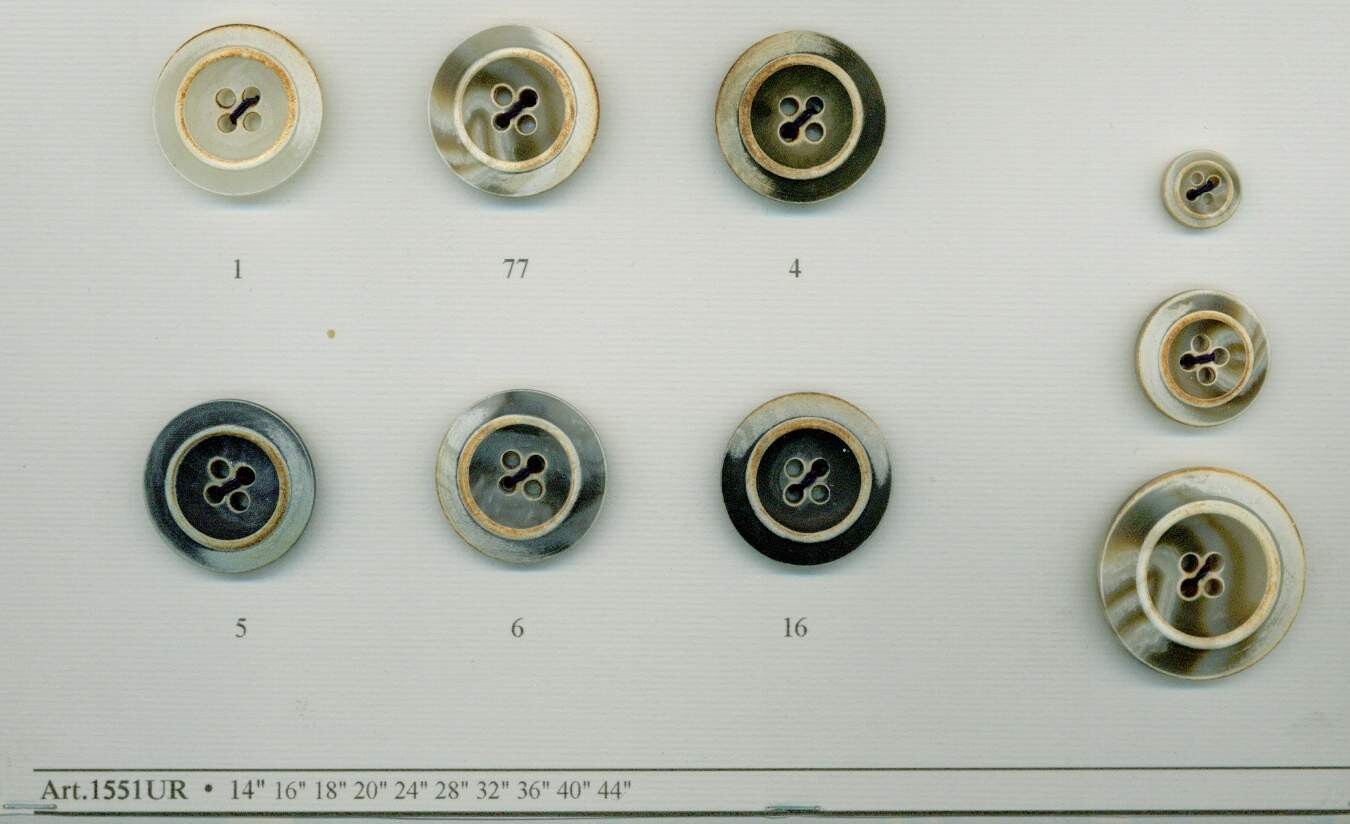32 - Bottoni in Polyestere imitazione corno