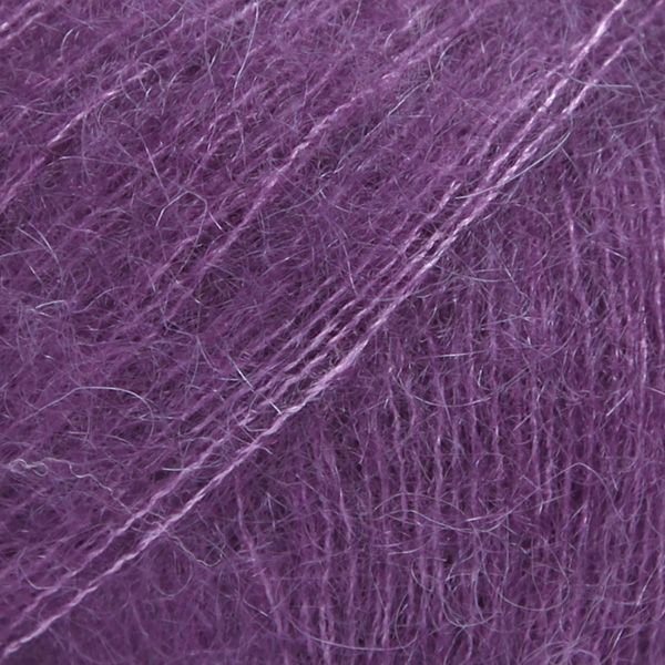 E-parduotuvė „Ką mezgi?“ - Mezgimo siūlai internetu | DROPS Kid-Silk 16 dark purple (tamsi violetinė) - www.kamezgi.lt - 75% moheris, 25% šilkas