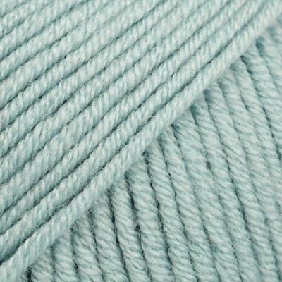 DROPS Merino Extra Fine 15 žalsva - švelnūs merino vilnos siūlai kūdikių ir vaikų drabužiams | kamezgi.lt mezgimo siūlai