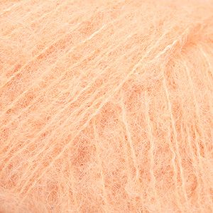 DROPS Brushed Alpaca Silk 37 saldaus persiko DROPS Brushed Alpaca Silk - švelnūs alpakos vilnos ir šilko siūlai su pūkeliu | kamezgi.lt mezgimo siūlai internetu