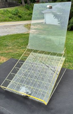 42-Slot Clear Acrylic Counter Display with Locking Lid For Fishing Lures
