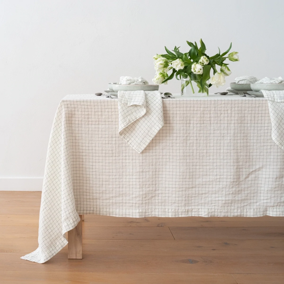 LinenMe - Checked Washed Table Cloth Arctic White