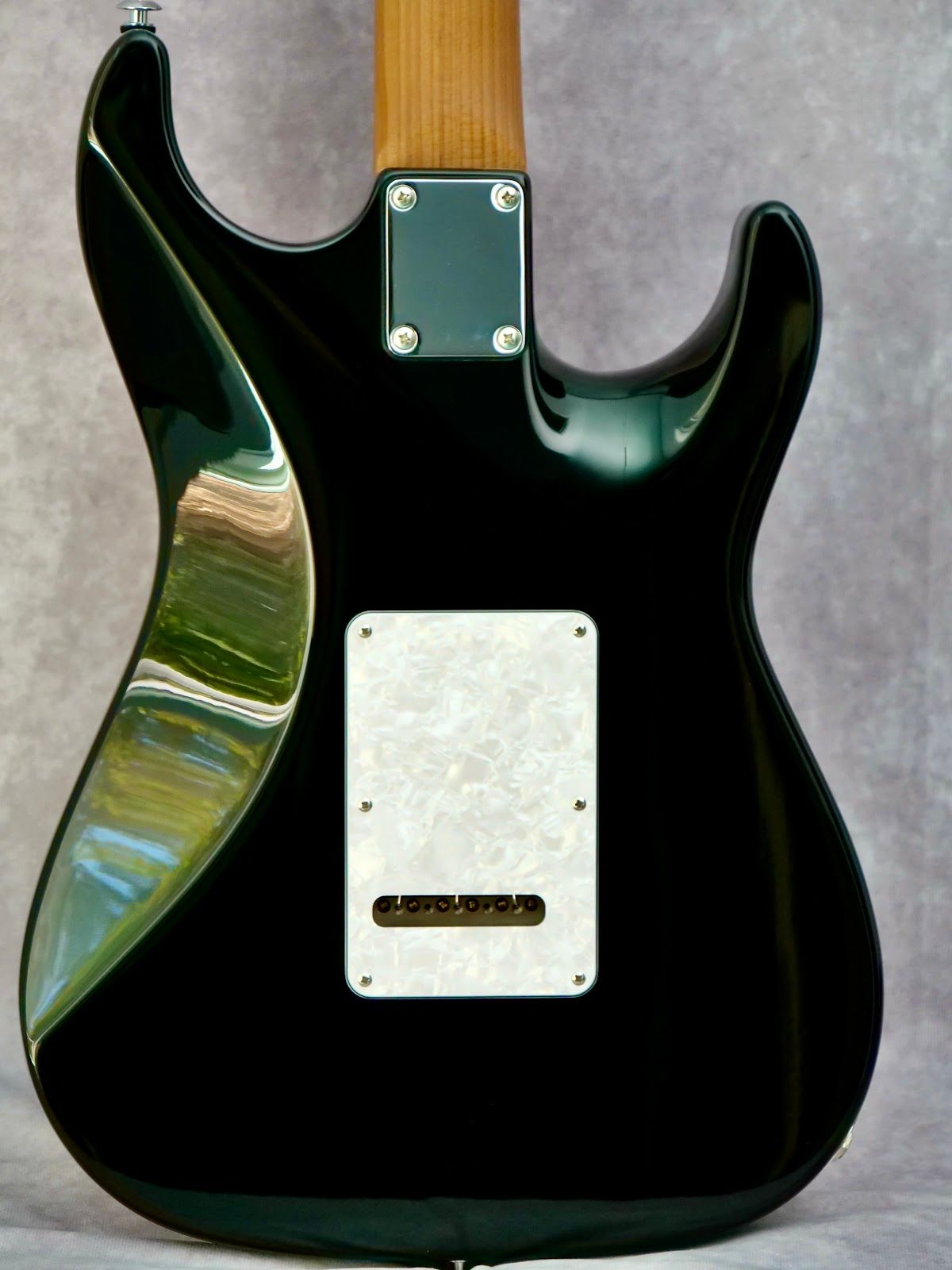 Suhr Standard Plus Honey Amber Burst #090 left-handed guitar