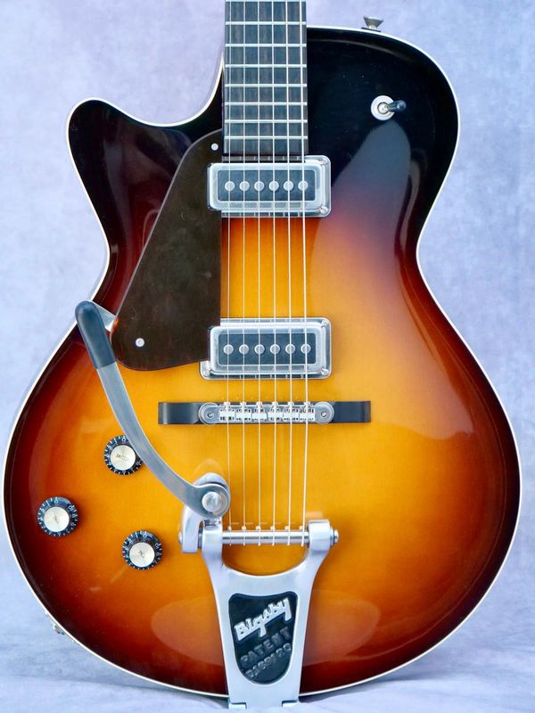 Collings 470JL Sunburst left-handed guitar