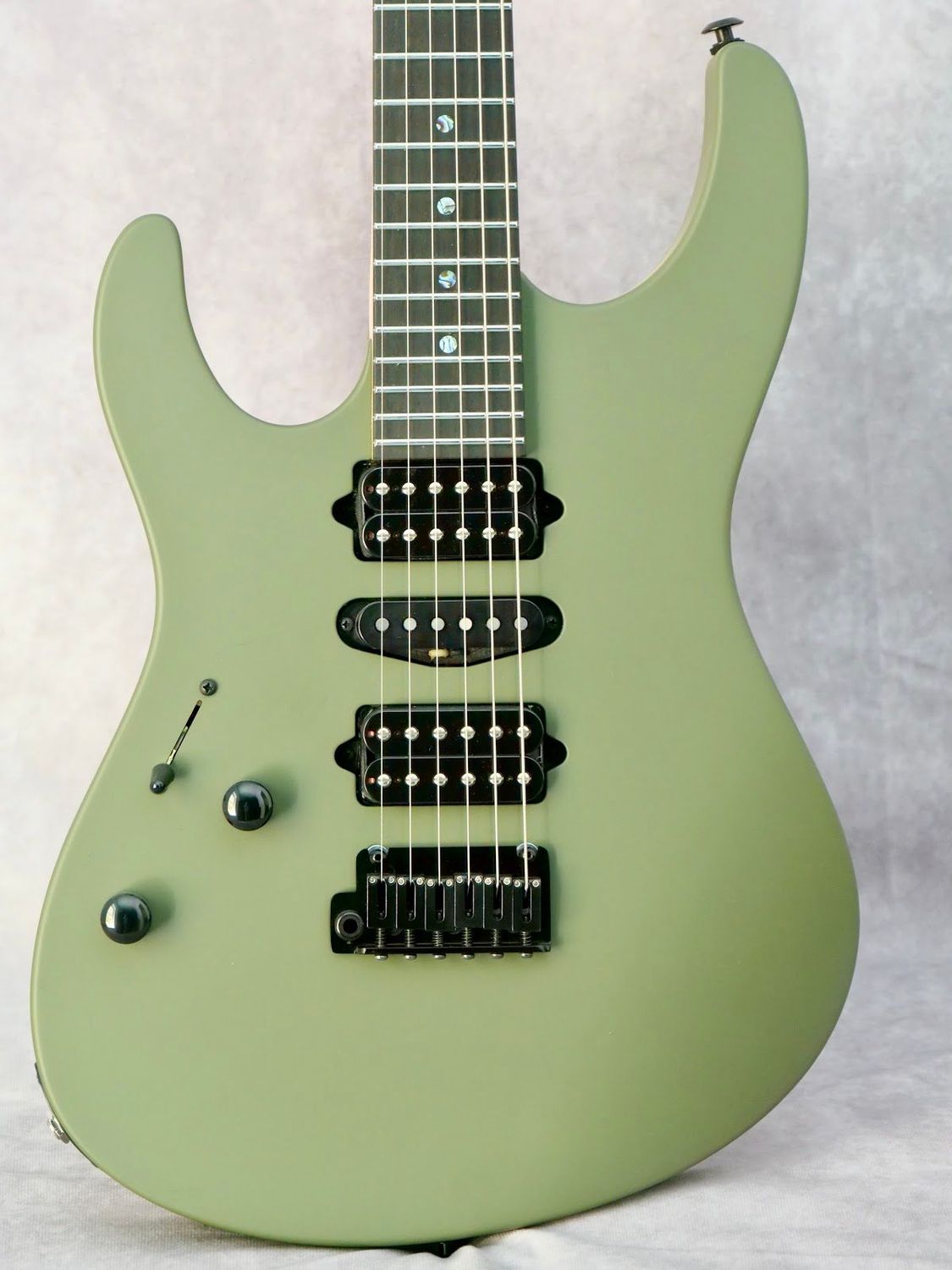 Suhr Modern Terra Forest Green #168 left-handed guitar Suhr Modern Terra Forest Green #168 left-handed guitar