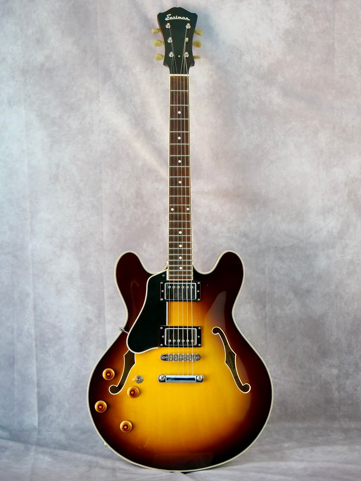 Eastman T386 Sunburst #262 left handed guitar