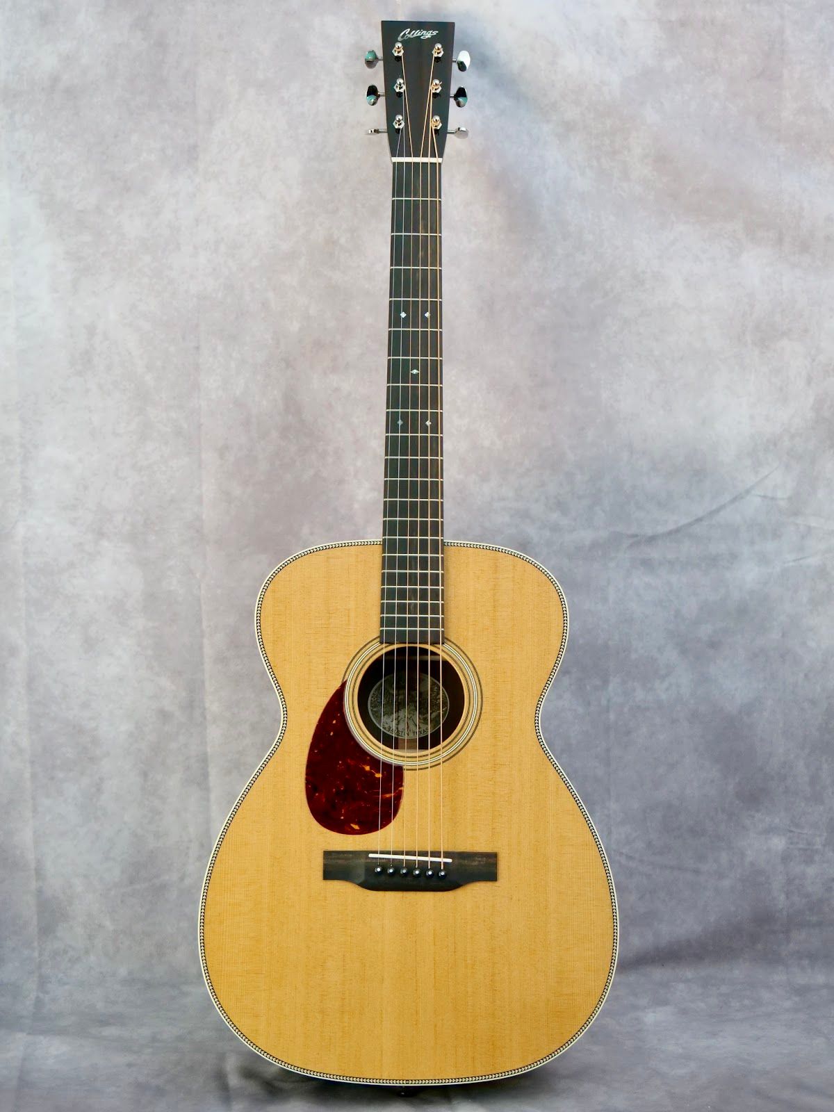 Collings 002H Traditional left handed guitar