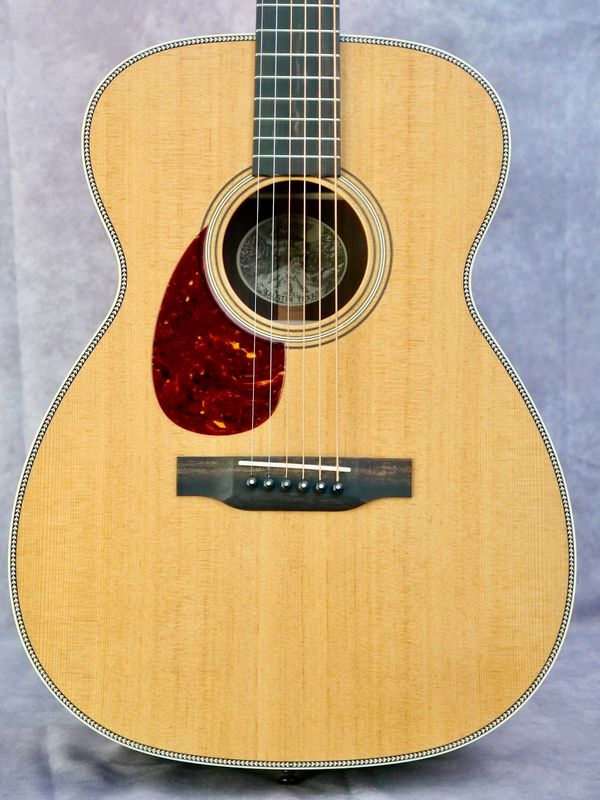 Collings 002H Traditional left handed guitar