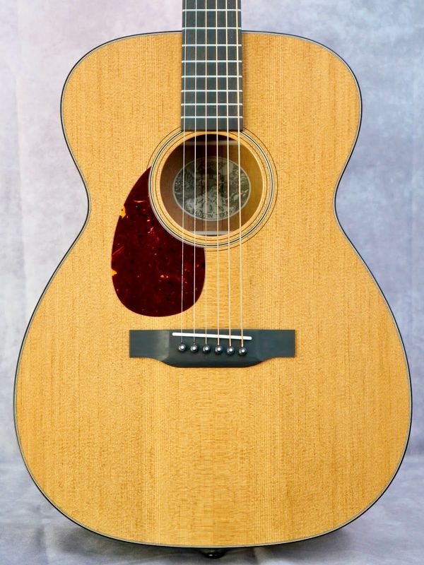 Collings 001 14 fret Traditional left handed guitar
