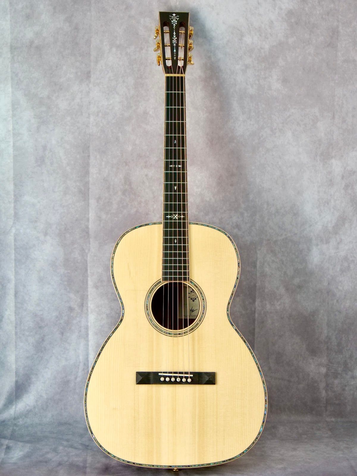 Maestro Traditional 00 Torrified Adirondack/Granidillo #653 left handed acoustic guitar