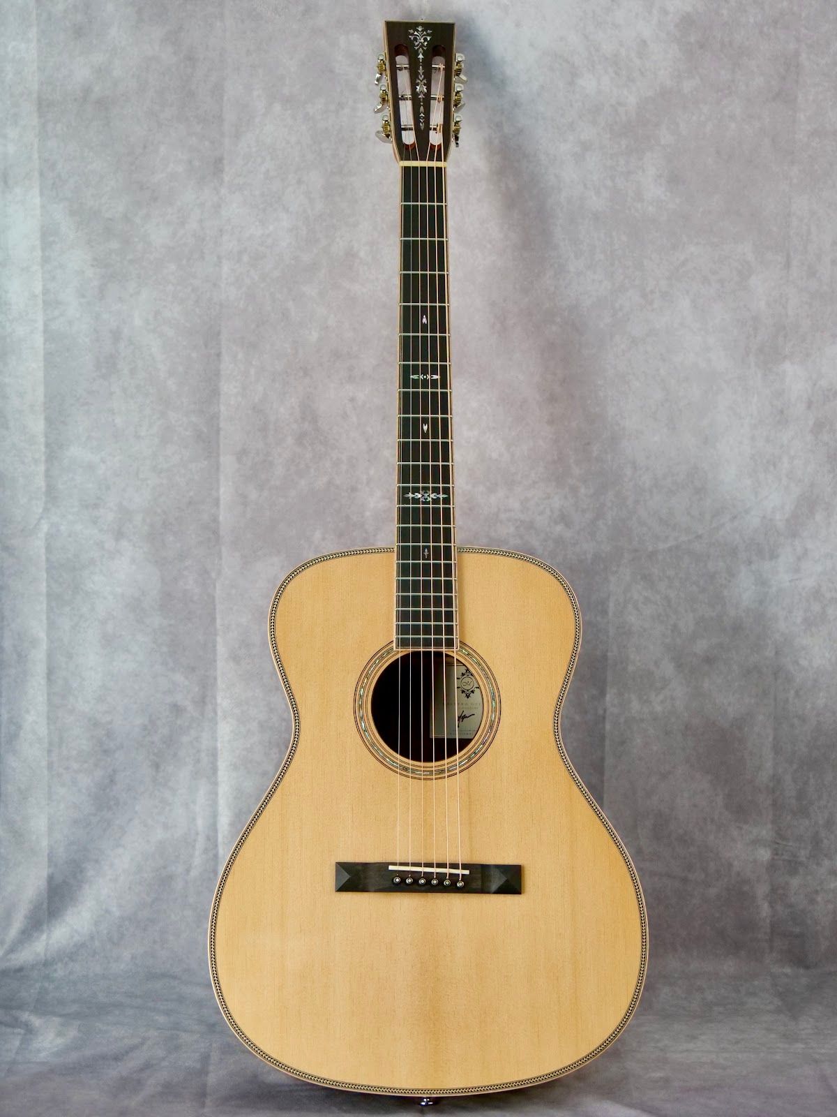 Maestro Traditional OM #008 Cedar/Indian Rosewood left handed acoustic guitar