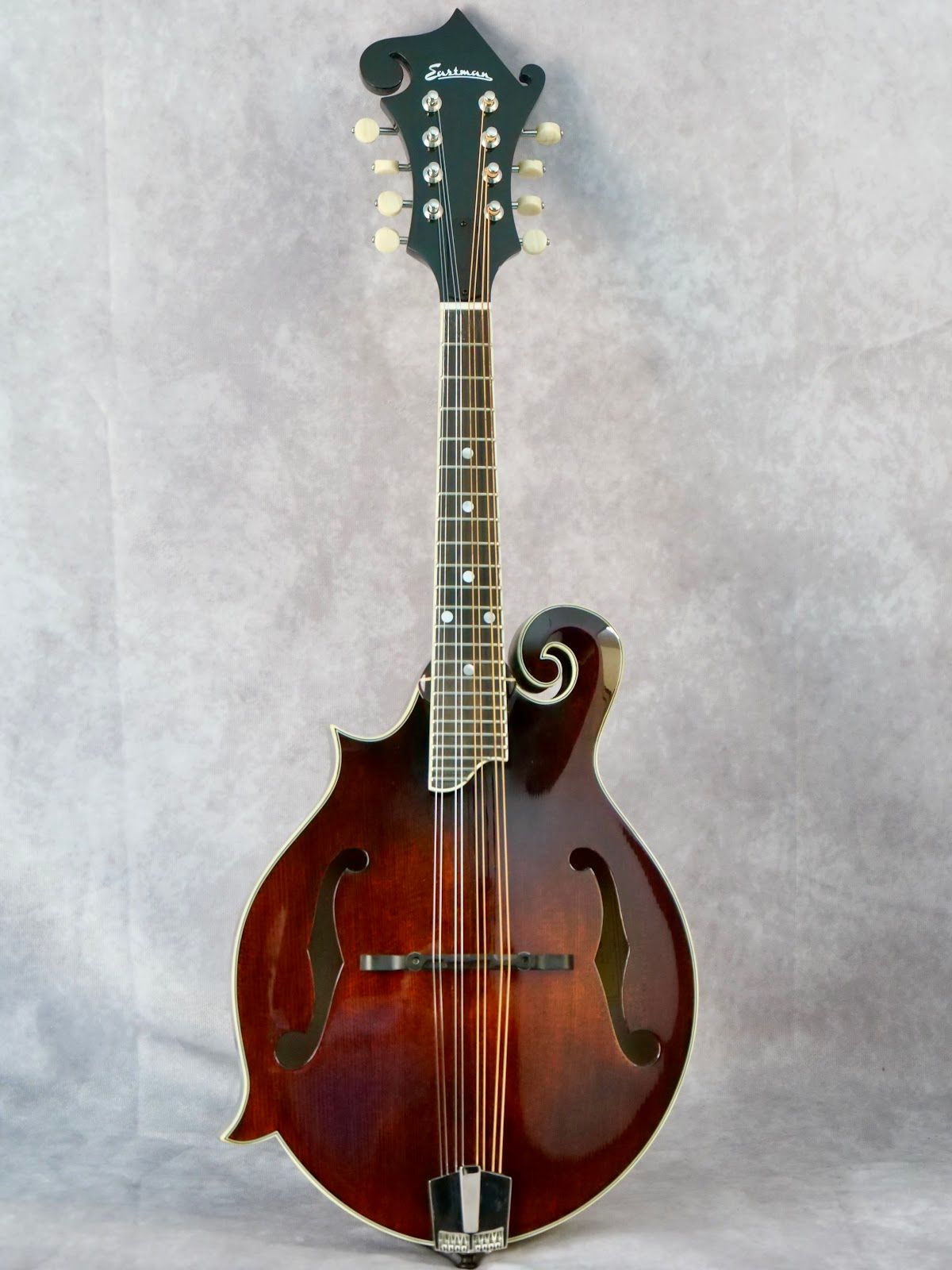Eastman MD515 Classic #701 left handed mandolin