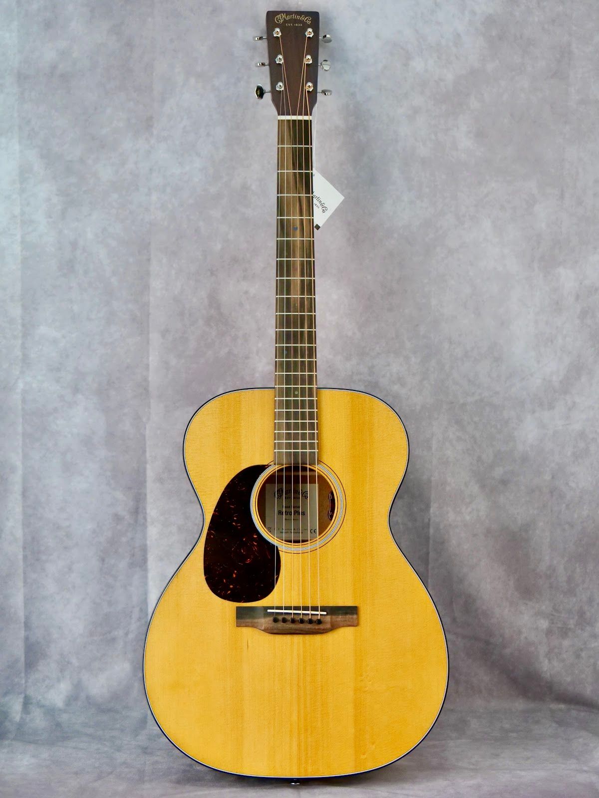 Martin Road Series 000 Retro Plus #765 left handed acoustic guitar