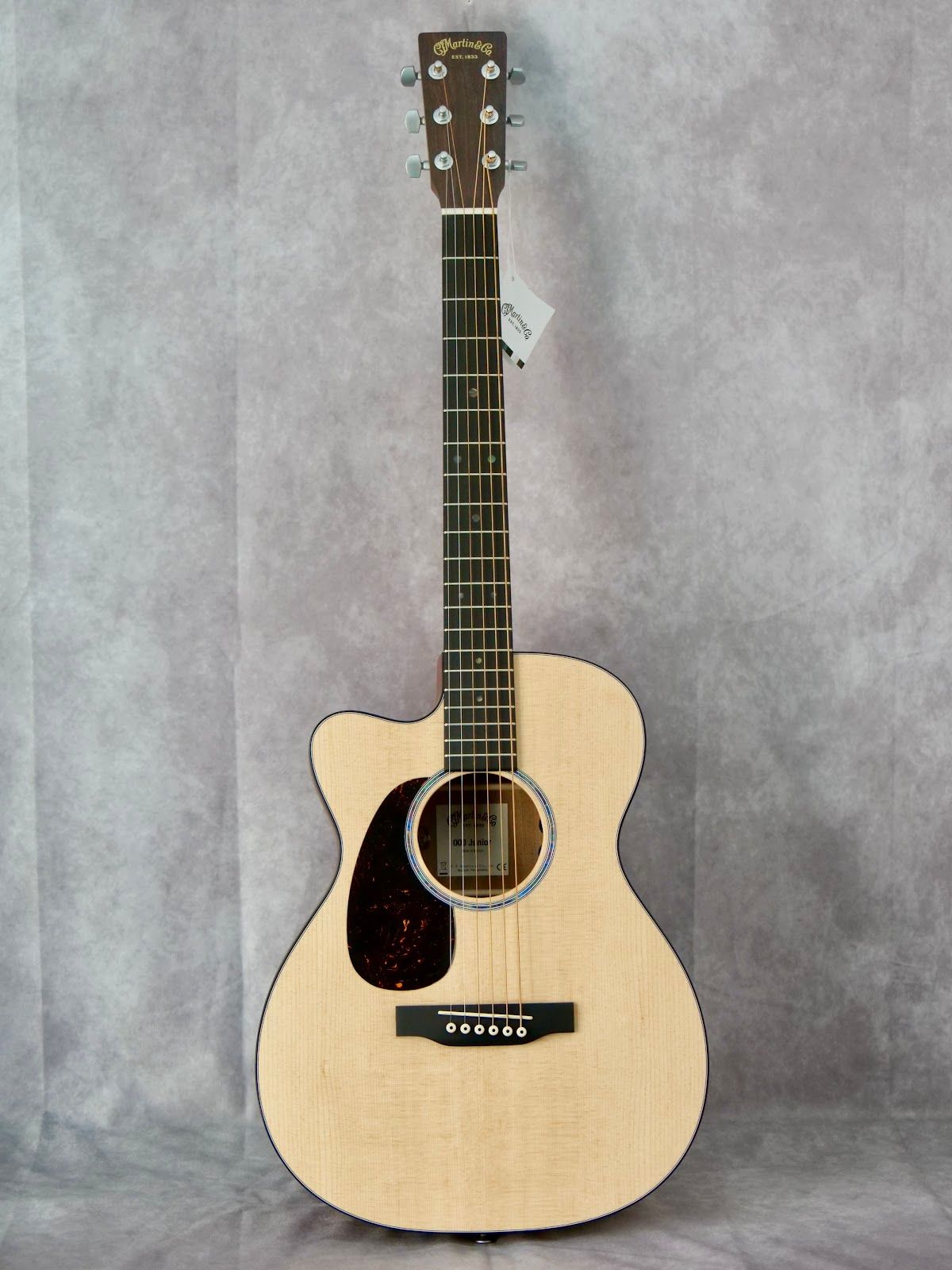 Martin 000C Jr E #580 left handed acoustic guitar