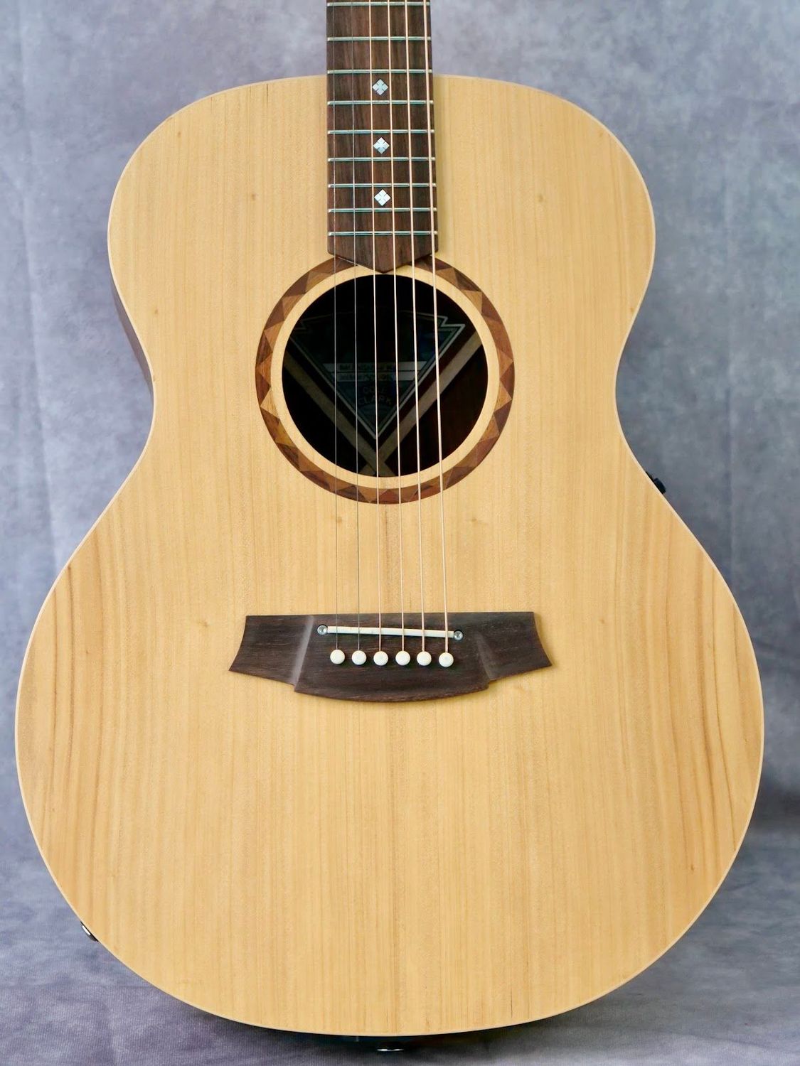 Cole Clark AN2A3 Deluxe Bunya/Rosewood #986 left handed acoustic guitar