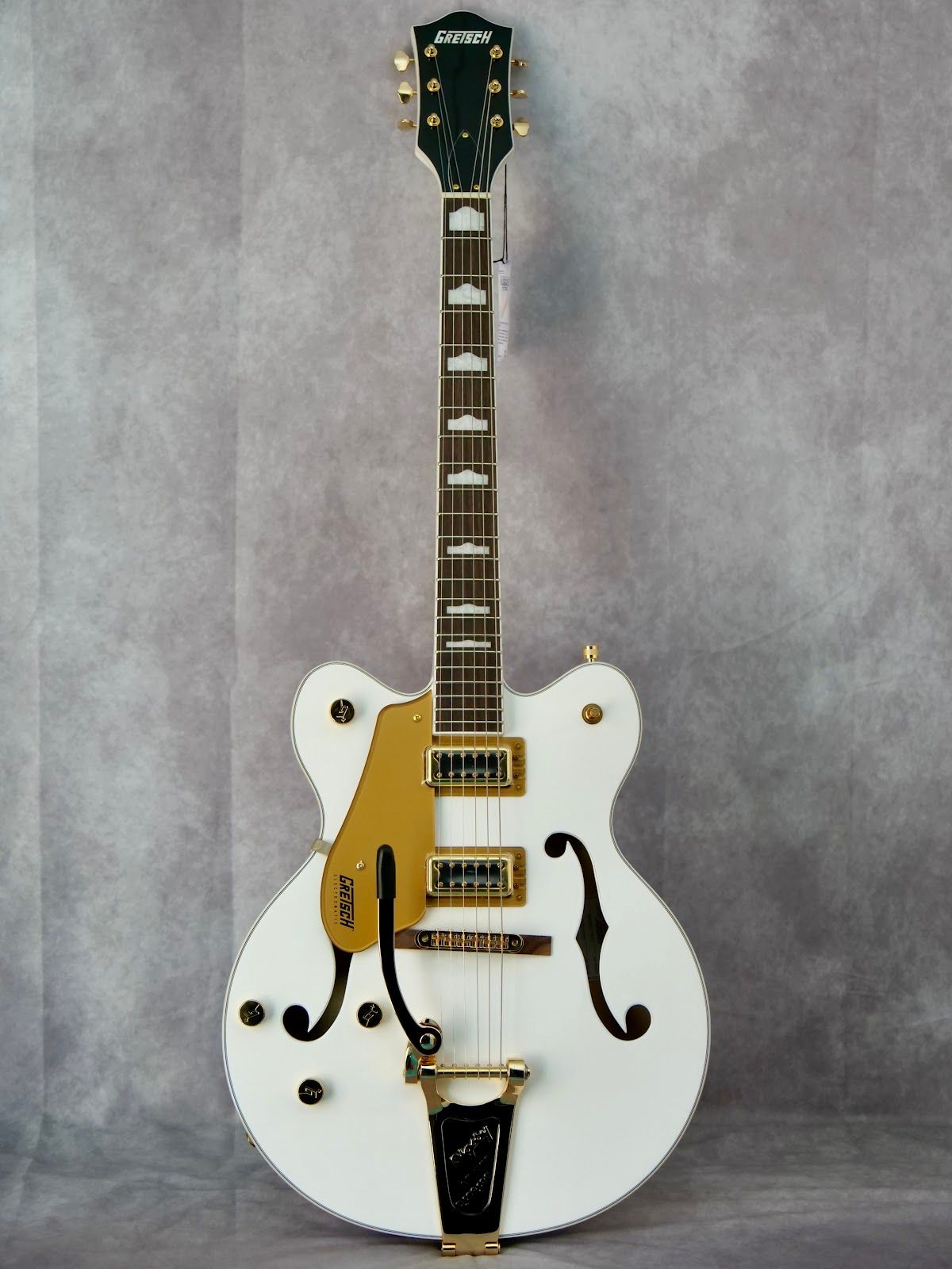Gretsch 5622T Snowcrest White left handed guitar