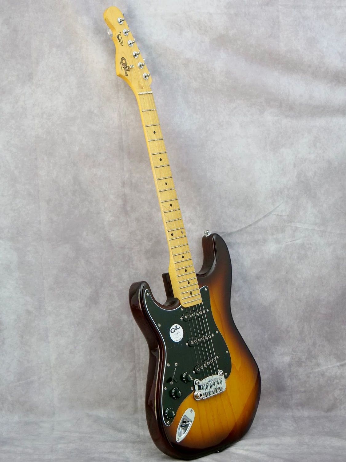 G&L S-500 Tribute 2 Tone Burst left handed guitar