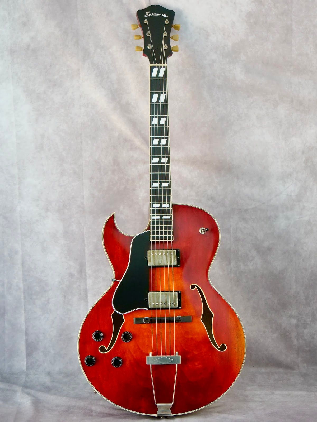 Eastman T49 D/V Antique Classic #185 left handed guitar