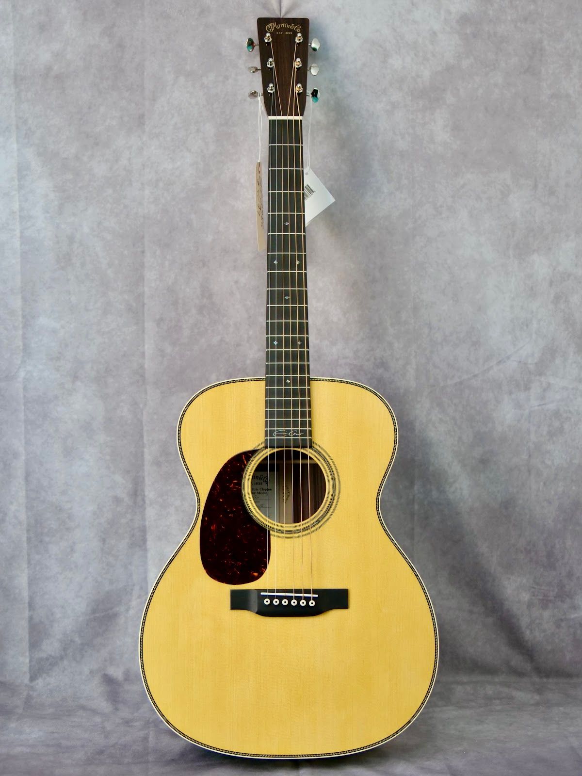 Martin 000-28EC Eric Clapton #054 left handed acoustic guitar