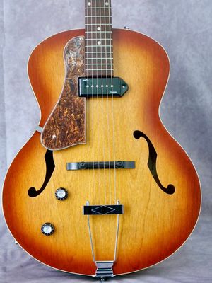 Godin Kingpin Cognac Burst #053 left handed electric guitar Godin Kingpin Cognac Burst #053 left handed electric guitar
