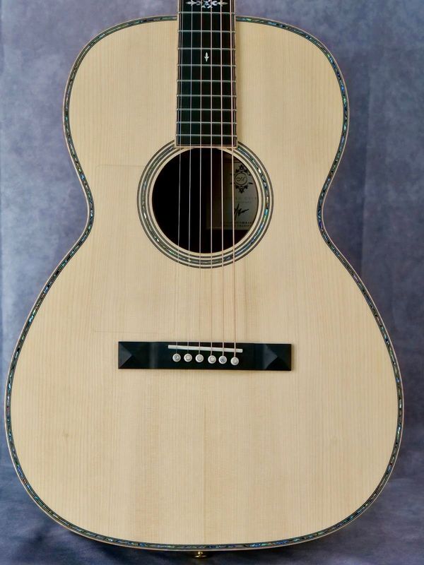 Maestro Traditional 00 Torrified Adirondack/Madagascar Rosewood #652 left handed guitar