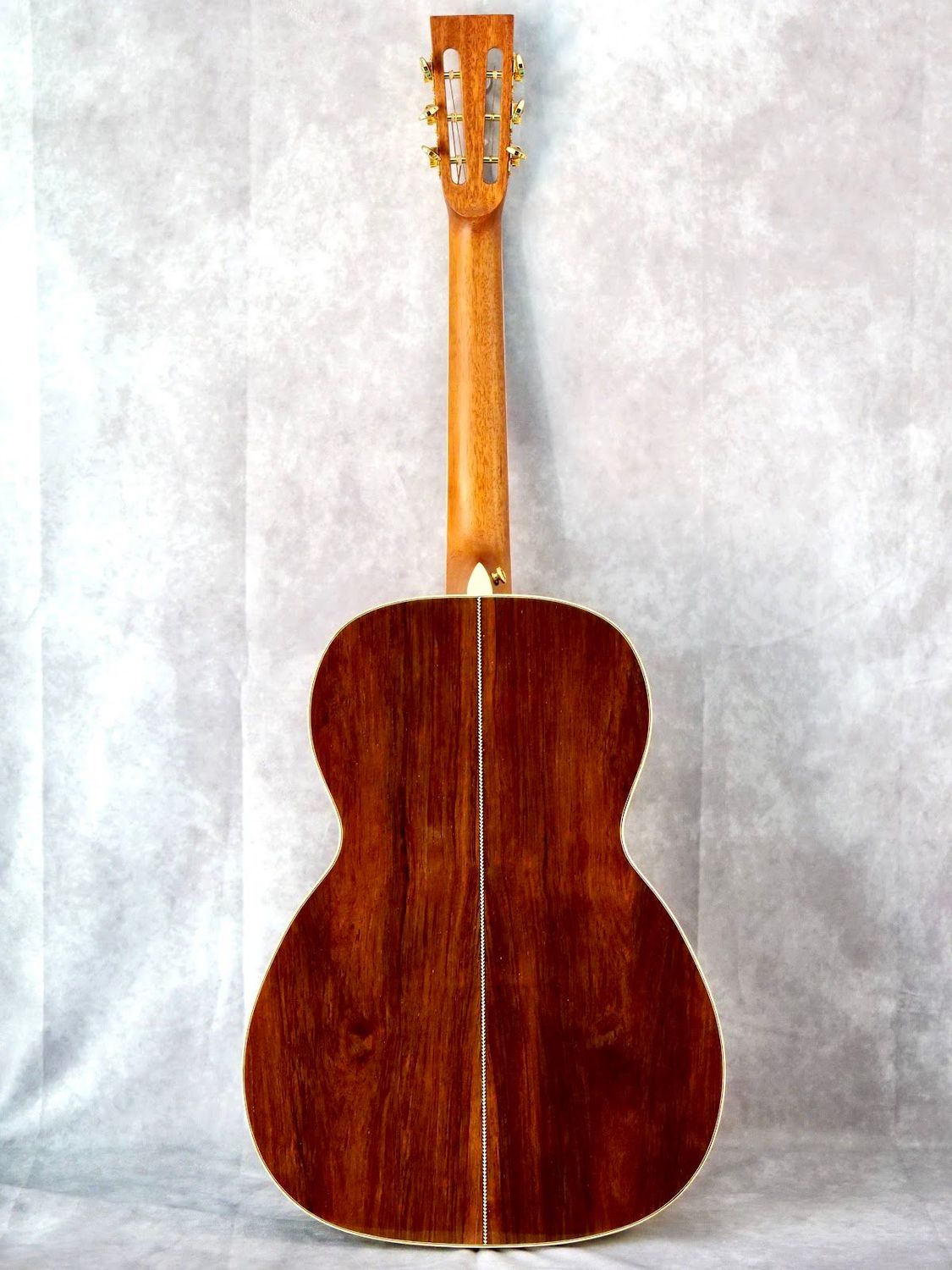 Maestro Traditional 00 Torrified Adirondack/Madagascar Rosewood