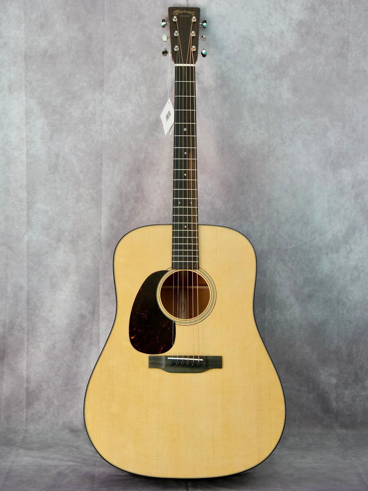 Martin Super D-18 Sitka/Mahogany #752 left handed acoustic guitar