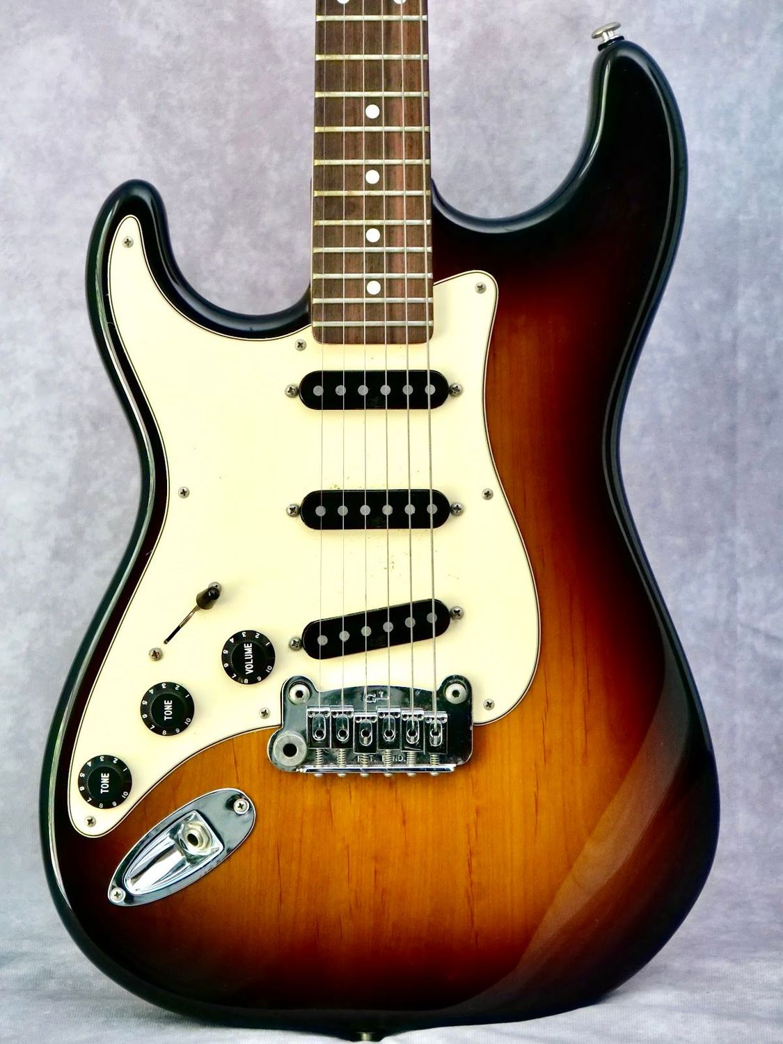 2001 G&L Legacy 3 Tone Burst #273 left handed electric guitar