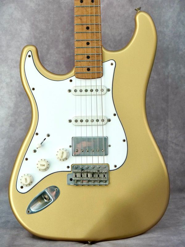 LSL Saticoy One B Metallic Gold #241 left handed electric guitar